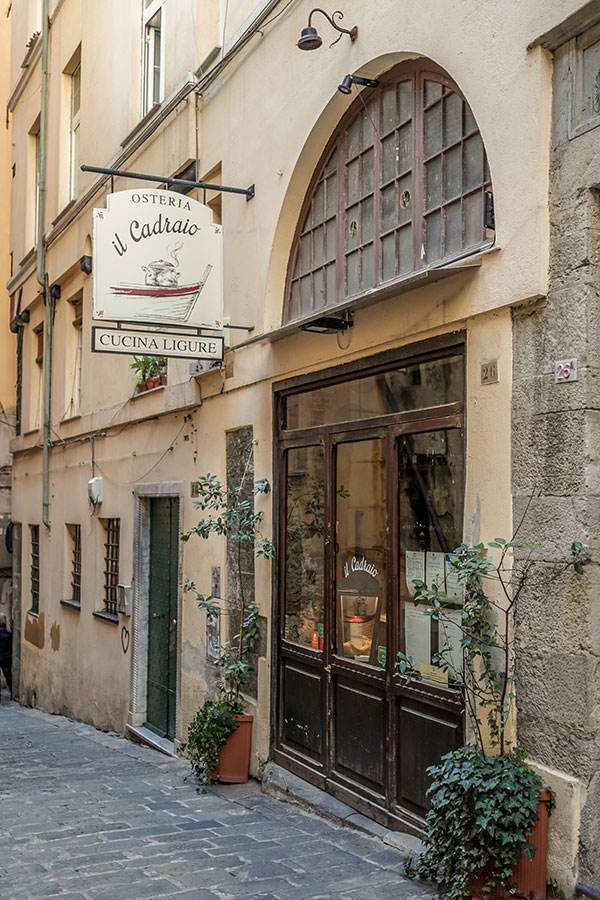 Osteria il Cadraio Genova, locale tipico e vineria vicino a Via Garibaldi in Centro storico